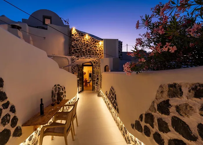 Deep Cave Suites Kontochori