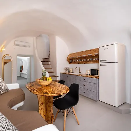 Deep Cave Suites Kontochori Fira  Exterior photo